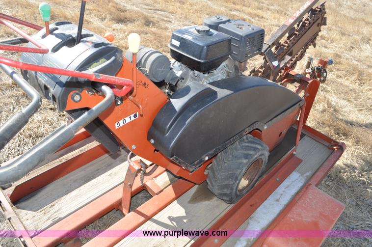 image for item F2240 2002 Ditch Witch 1230H trencher