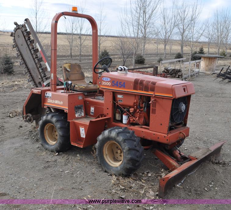 image for item F2241 Ditch Witch 3500 trencher