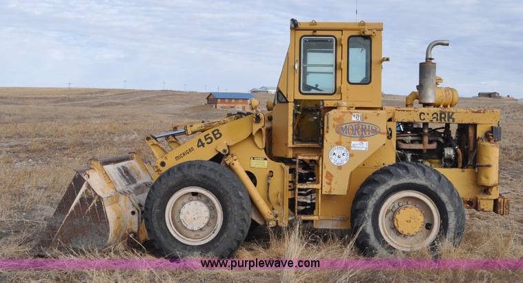 image for item F2242 1978 Clark Michigan 45B wheel loader