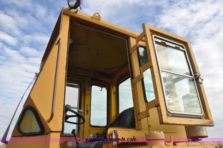 image for item F2242 1978 Clark Michigan 45B wheel loader