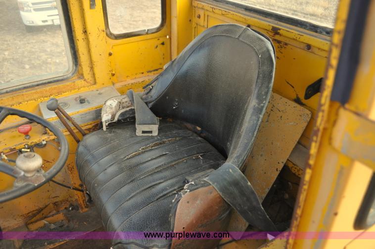 image for item F2242 1978 Clark Michigan 45B wheel loader