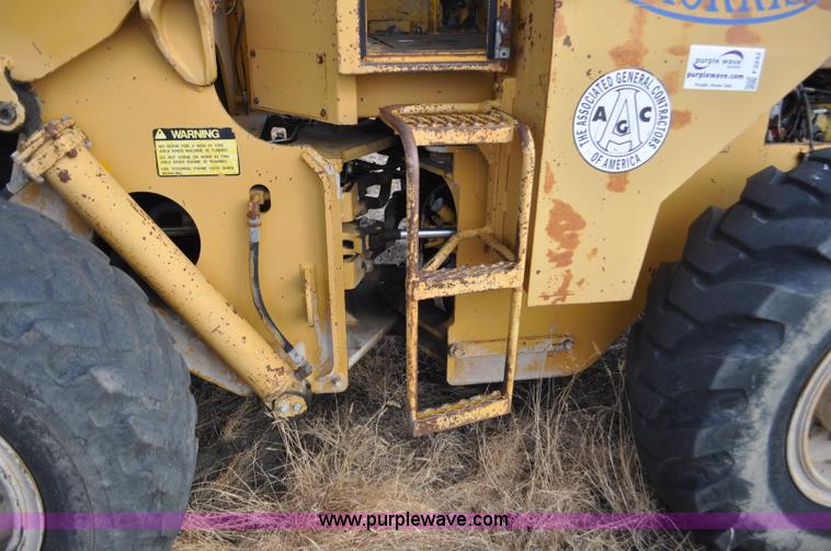 image for item F2242 1978 Clark Michigan 45B wheel loader