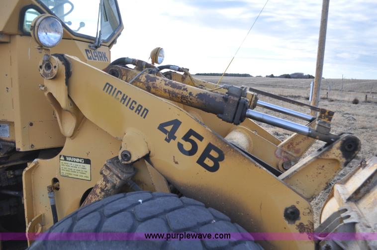 image for item F2242 1978 Clark Michigan 45B wheel loader