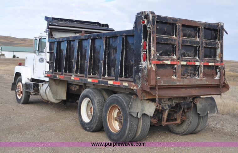 image for item F2243 1972 International 4300 dump truck