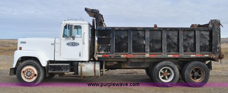 image for item F2243 1972 International 4300 dump truck
