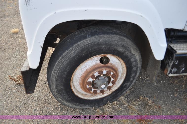 image for item F2243 1972 International 4300 dump truck