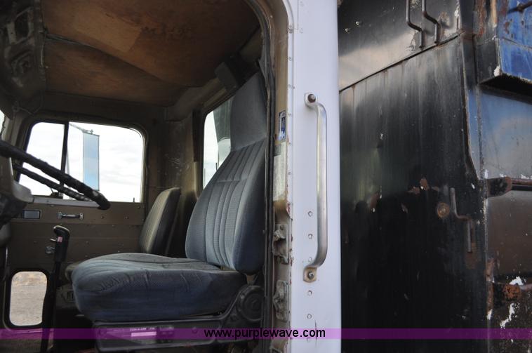 image for item F2243 1972 International 4300 dump truck