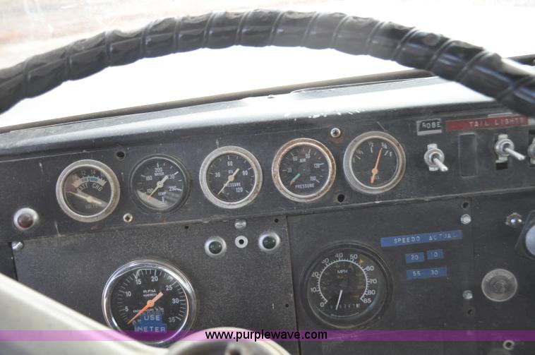 image for item F2243 1972 International 4300 dump truck