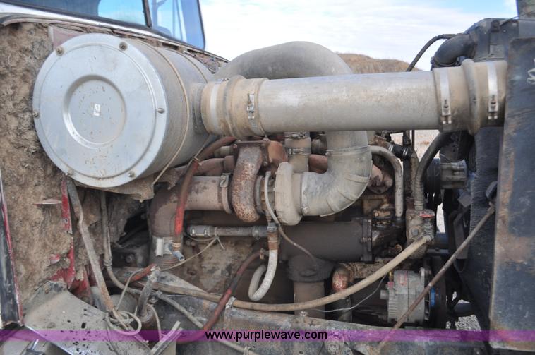image for item F2243 1972 International 4300 dump truck