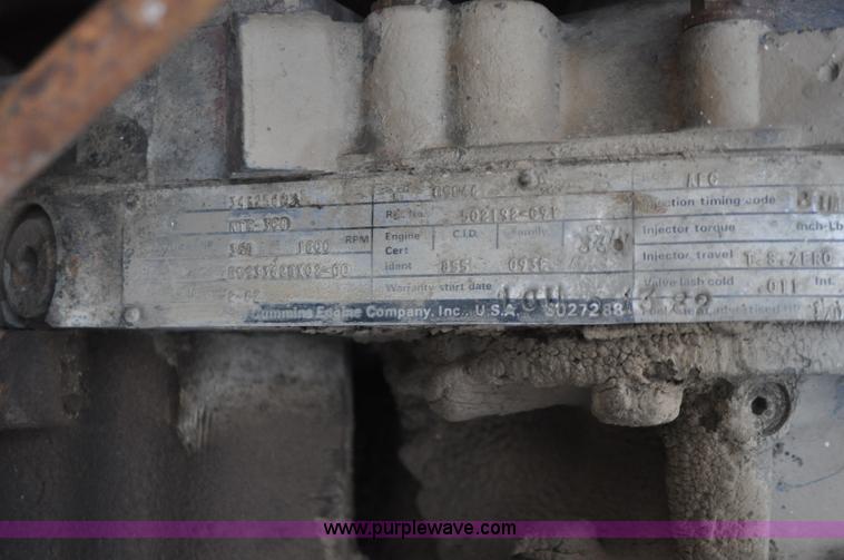 image for item F2243 1972 International 4300 dump truck