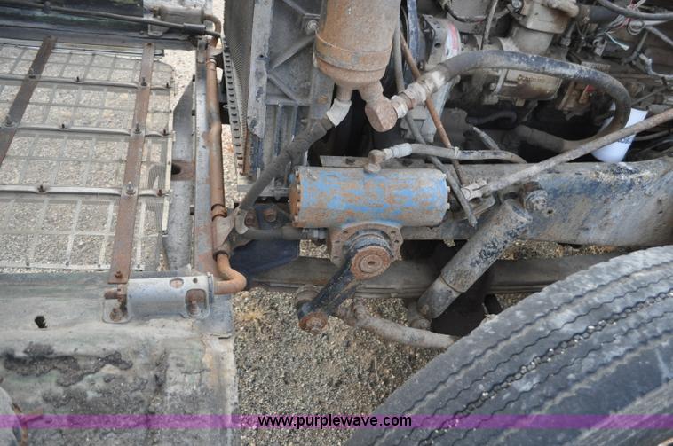 image for item F2243 1972 International 4300 dump truck