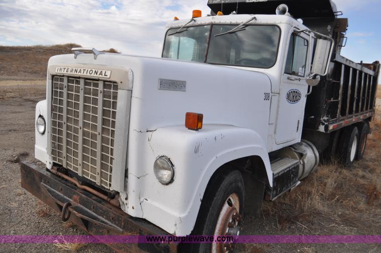image for item F2243 1972 International 4300 dump truck