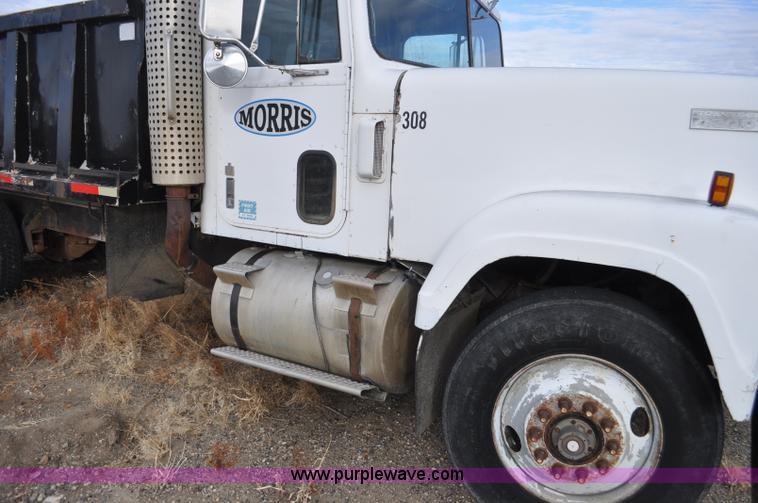 image for item F2243 1972 International 4300 dump truck