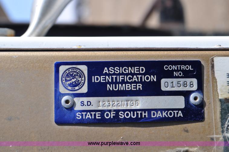 image for item F2243 1972 International 4300 dump truck