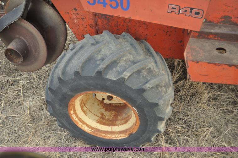 image for item F2246 Ditch Witch R40 trencher