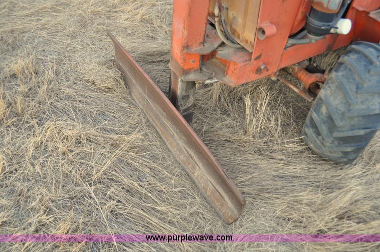 image for item F2246 Ditch Witch R40 trencher