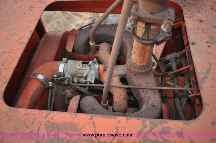 image for item F2246 Ditch Witch R40 trencher