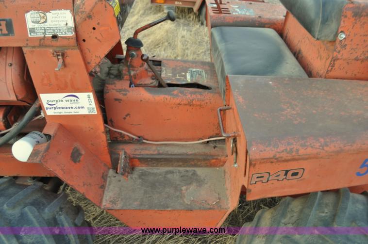 image for item F2246 Ditch Witch R40 trencher