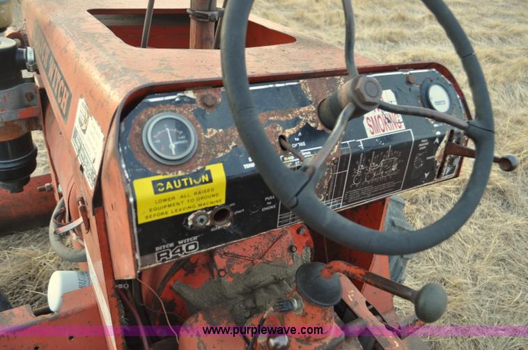 image for item F2246 Ditch Witch R40 trencher