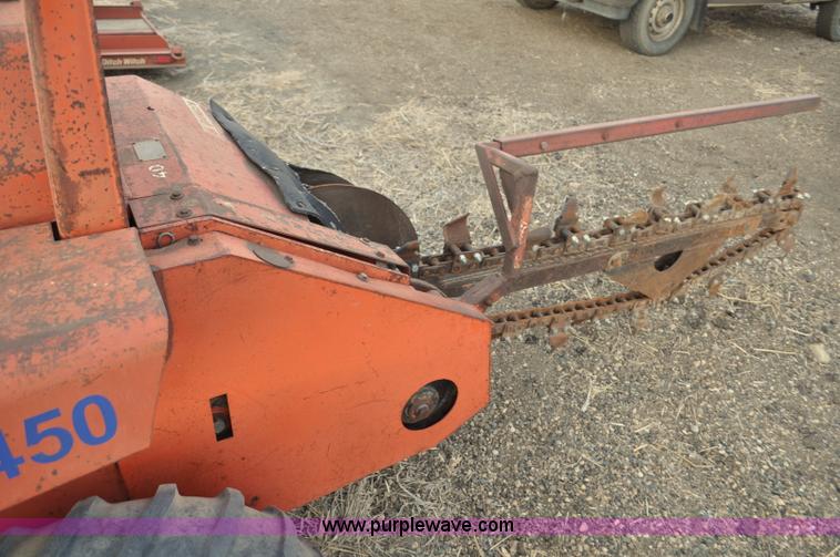 image for item F2246 Ditch Witch R40 trencher