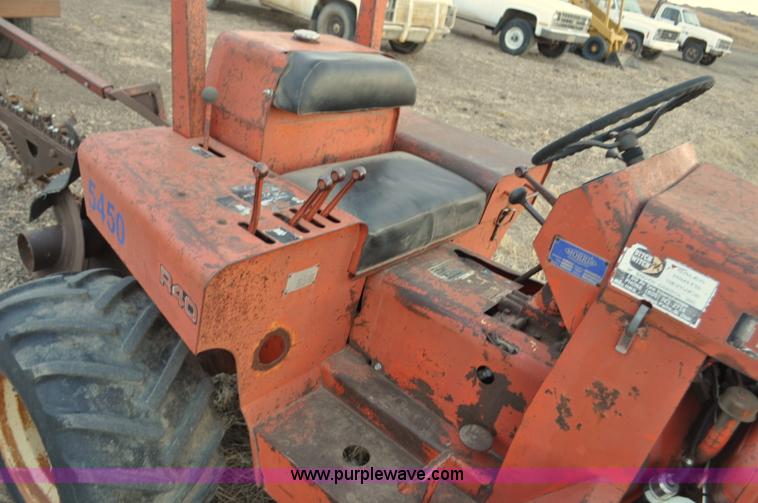 image for item F2246 Ditch Witch R40 trencher