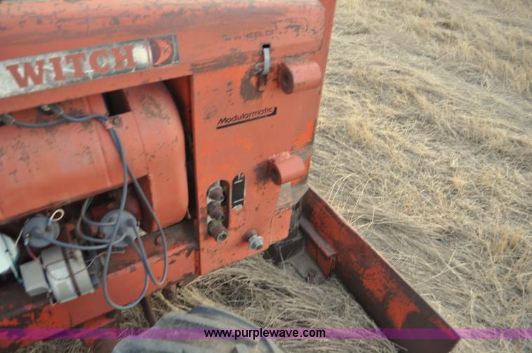 image for item F2246 Ditch Witch R40 trencher