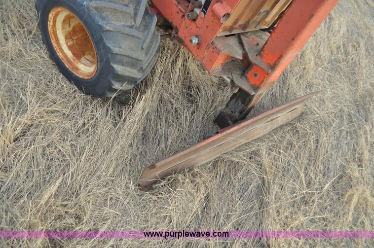 image for item F2246 Ditch Witch R40 trencher