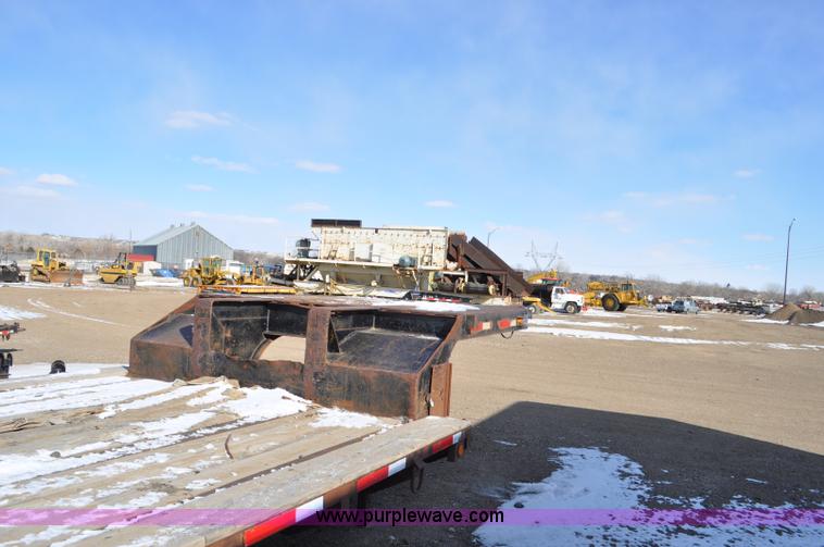 image for item F2254 1944 Trailmoble equipment trailer