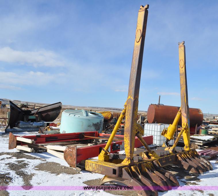 Caterpillar D7 rock rake in Ft. Pierre, SD Item F2255 sold Purple Wave