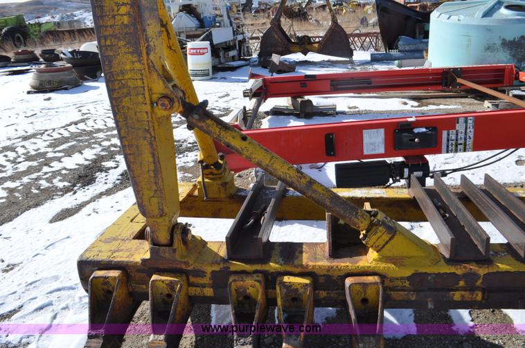 image for item F2255 Caterpillar D7 rock rake