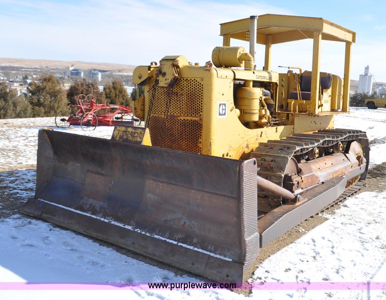 image for item F2261 1957 Caterpillar D8 dozer