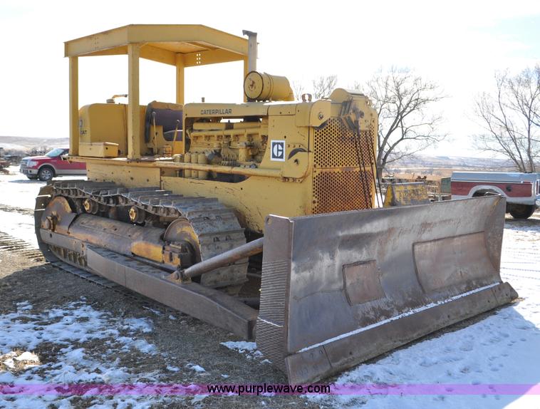 image for item F2261 1957 Caterpillar D8 dozer