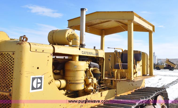 image for item F2261 1957 Caterpillar D8 dozer