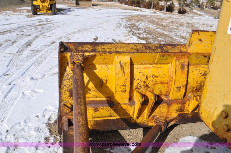 image for item F2261 1957 Caterpillar D8 dozer