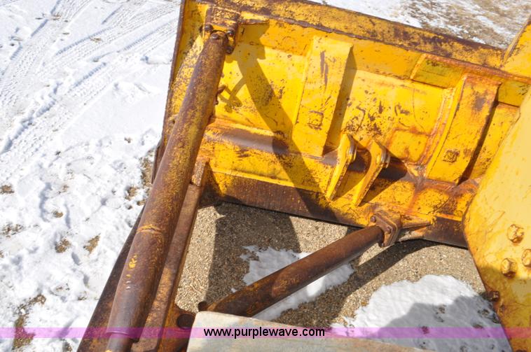 image for item F2261 1957 Caterpillar D8 dozer