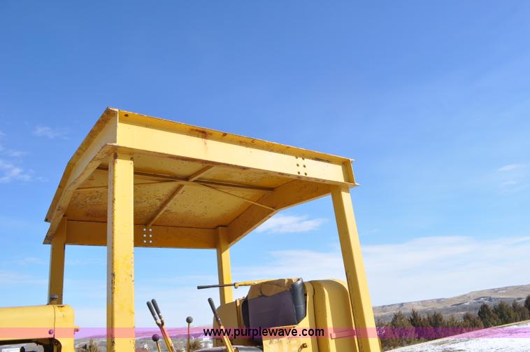 image for item F2261 1957 Caterpillar D8 dozer