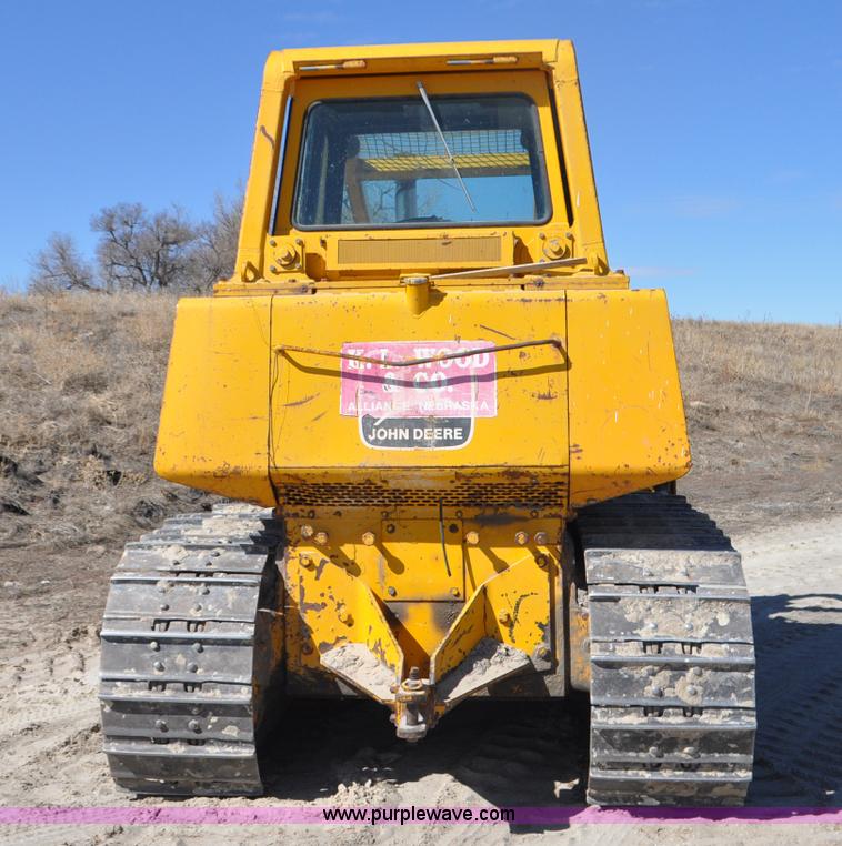 image for item F2264 1984 John Deere 850 dozer