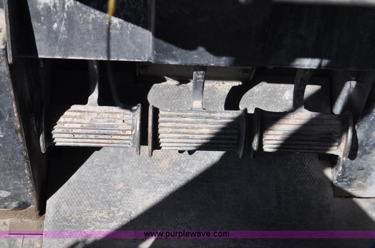 image for item F2264 1984 John Deere 850 dozer