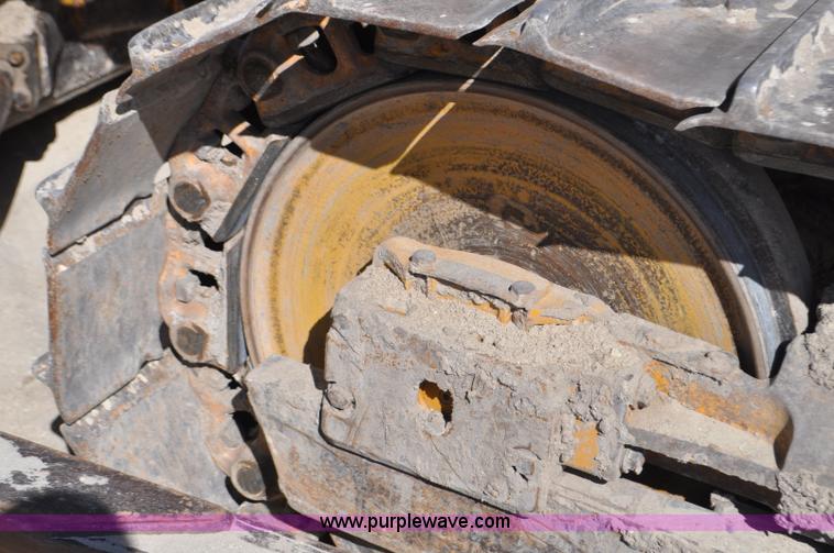 image for item F2264 1984 John Deere 850 dozer