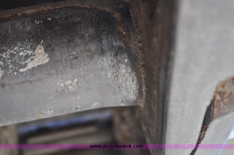 image for item F2264 1984 John Deere 850 dozer