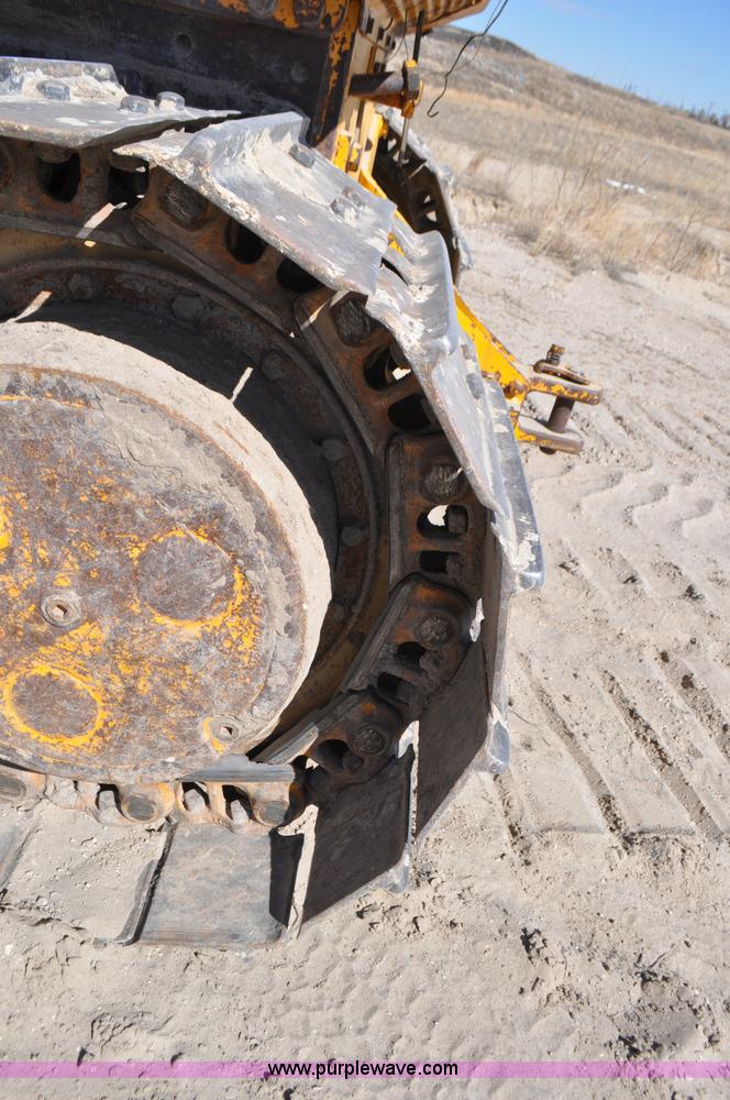 image for item F2264 1984 John Deere 850 dozer