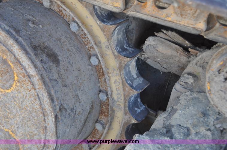 image for item F2264 1984 John Deere 850 dozer