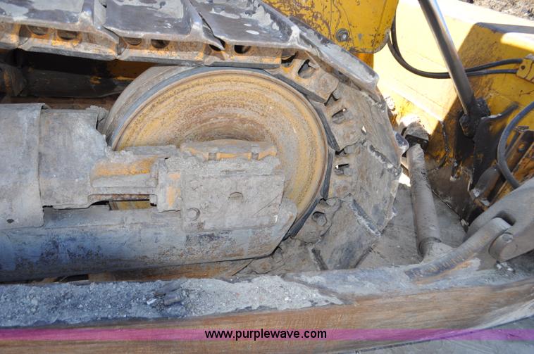 image for item F2264 1984 John Deere 850 dozer