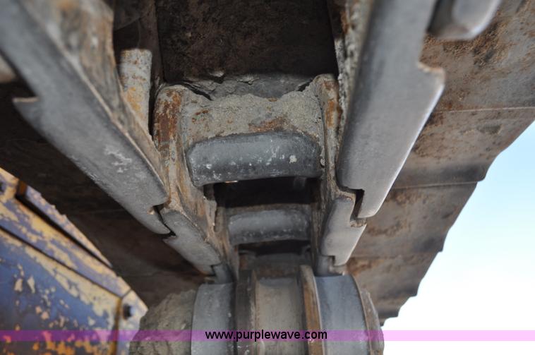 image for item F2264 1984 John Deere 850 dozer