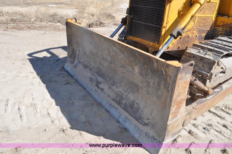 image for item F2264 1984 John Deere 850 dozer