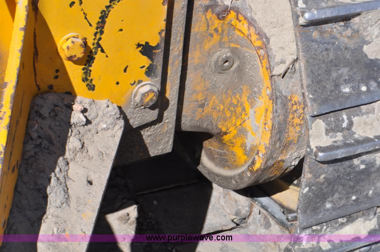 image for item F2264 1984 John Deere 850 dozer