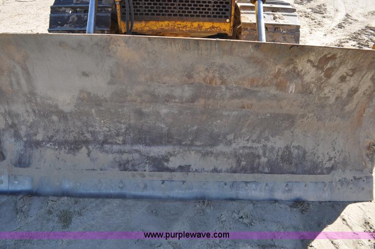 image for item F2264 1984 John Deere 850 dozer