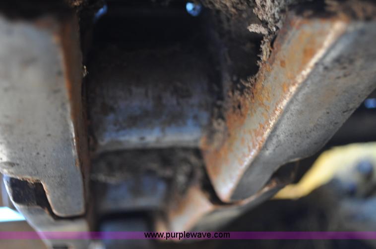 image for item F2265 1992 Caterpillar D4H Series II LGP dozer