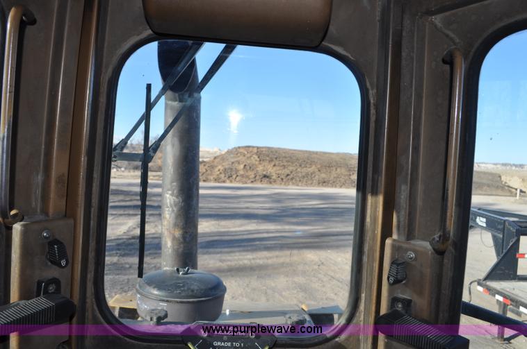 image for item F2265 1992 Caterpillar D4H Series II LGP dozer