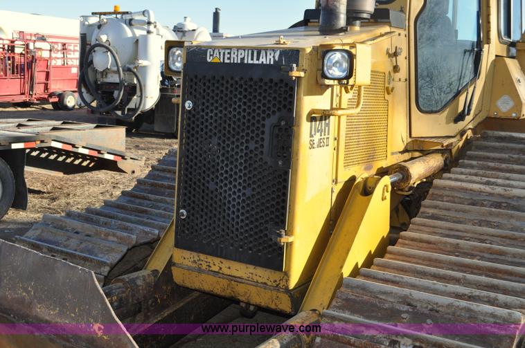 image for item F2265 1992 Caterpillar D4H Series II LGP dozer